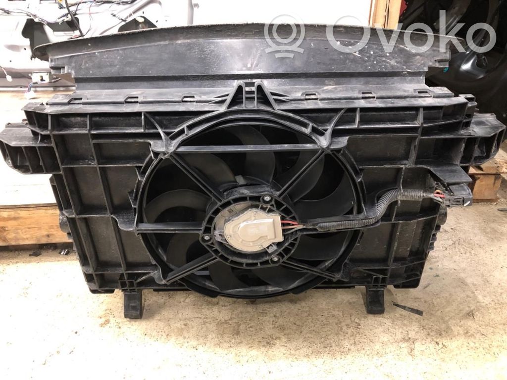 Tesla Model Y Elektrisks radiatoru ventilators 