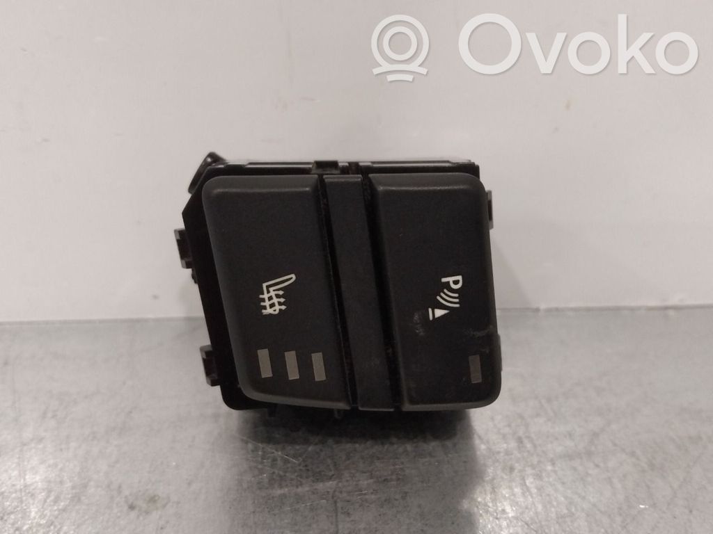 BMW 5 E60 E61 Seat heating switch 