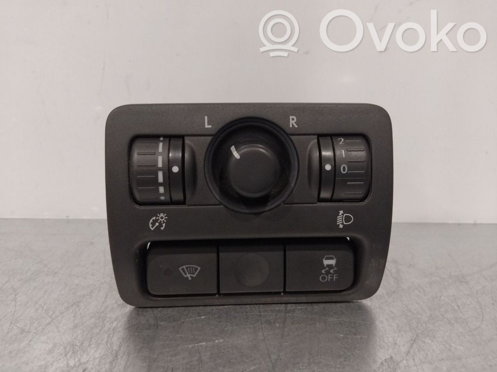 Subaru Outback Light switch 