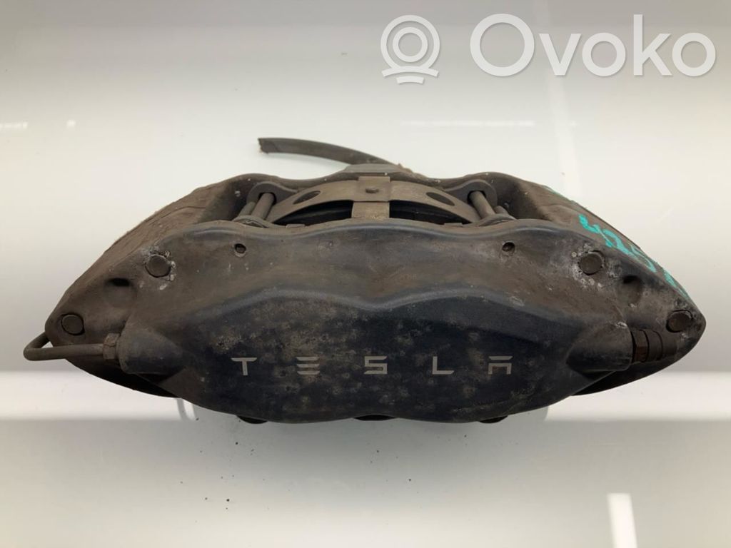 Tesla Model S Передний суппорт 