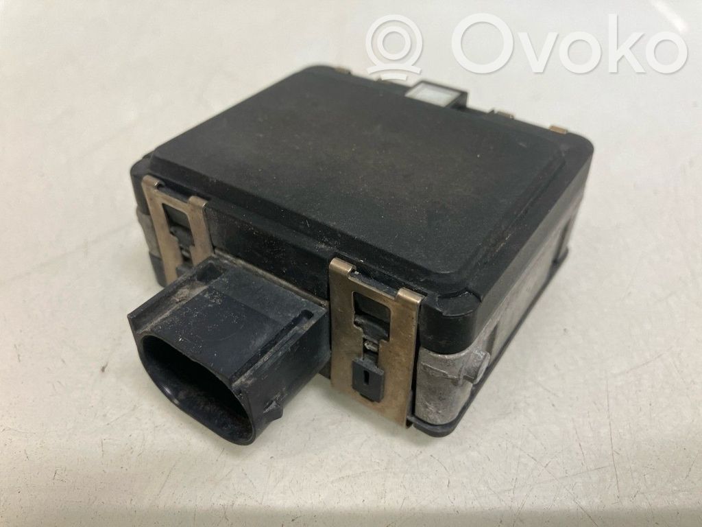 Volkswagen Golf VII Radar / Czujnik Distronic 