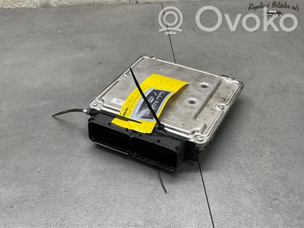 Volkswagen PASSAT B8 Engine control unit/module ECU 