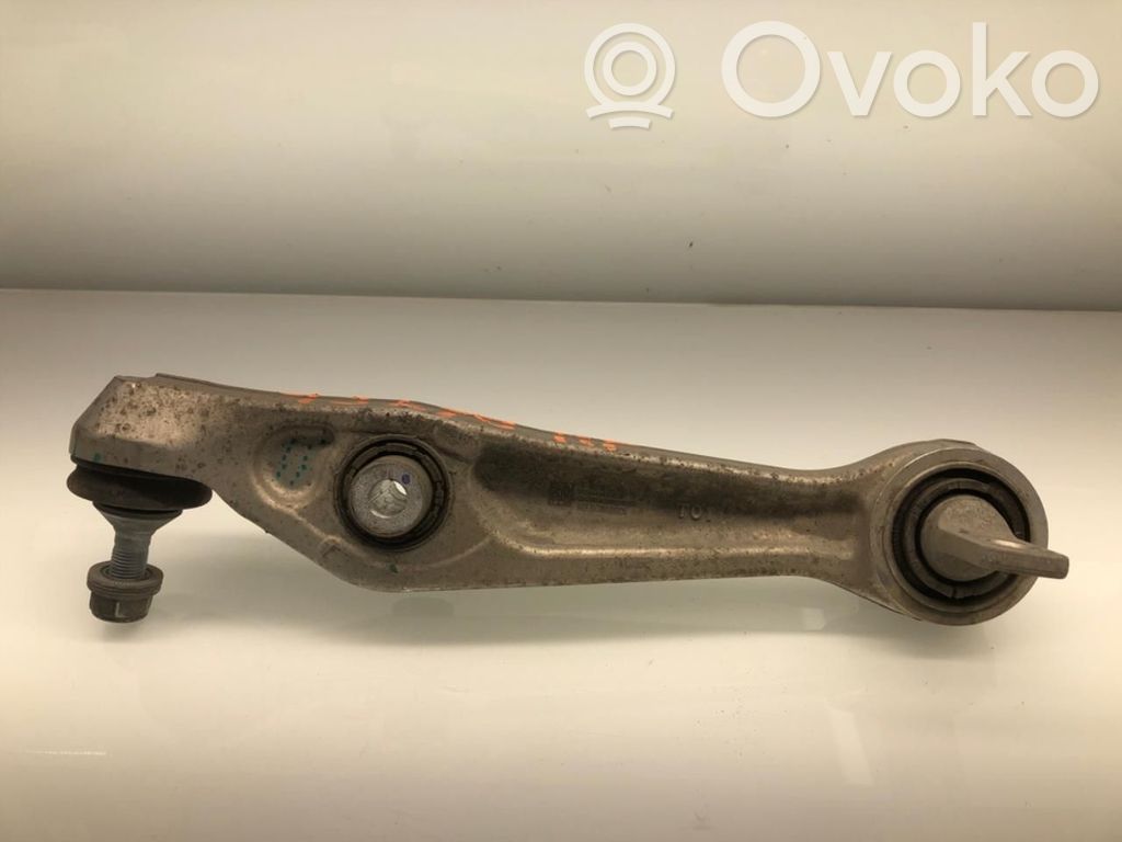 Tesla Model 3 Рычаг 