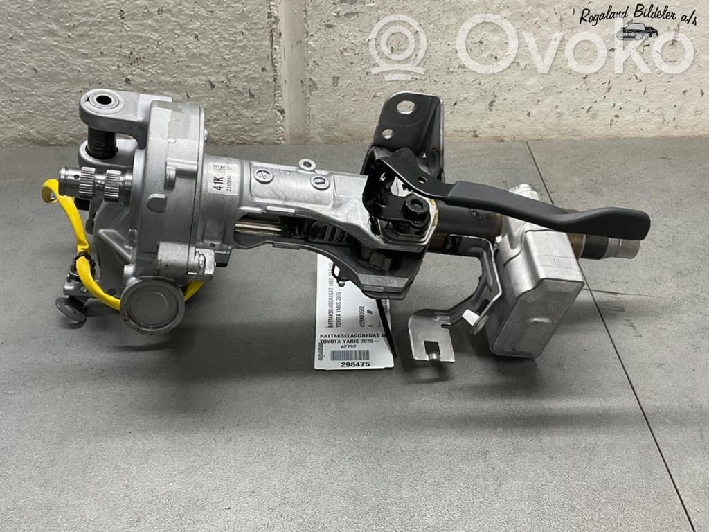 Toyota Yaris XP210 Set ax volan 