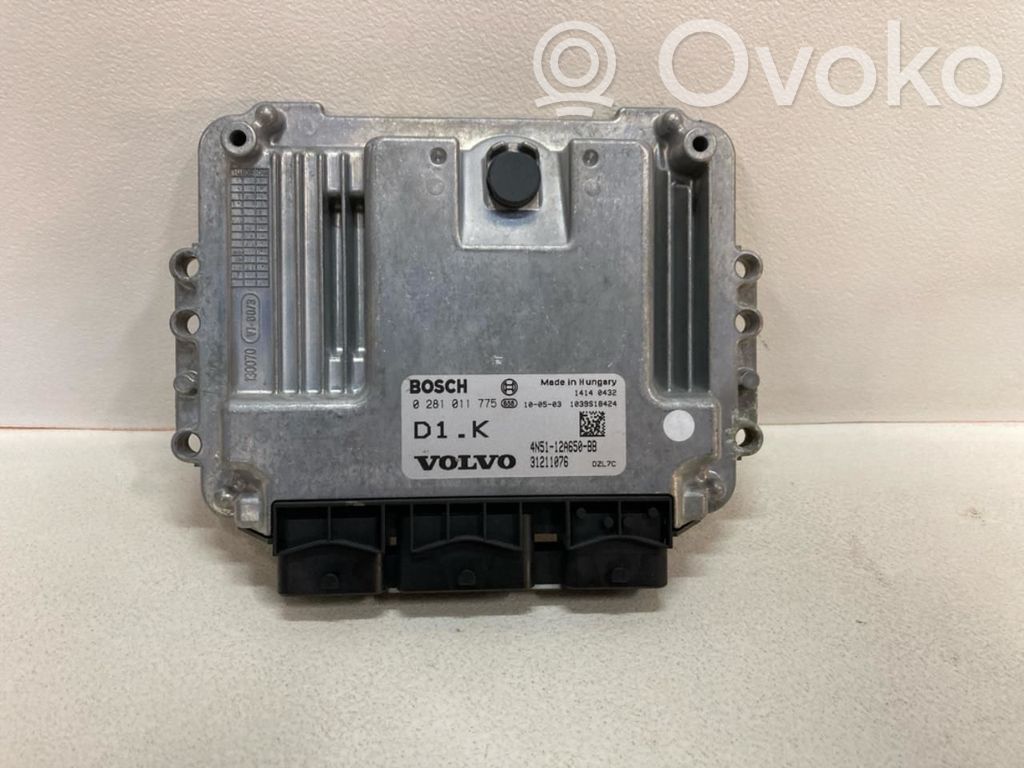 Volvo V50 Engine control unit/module ECU 