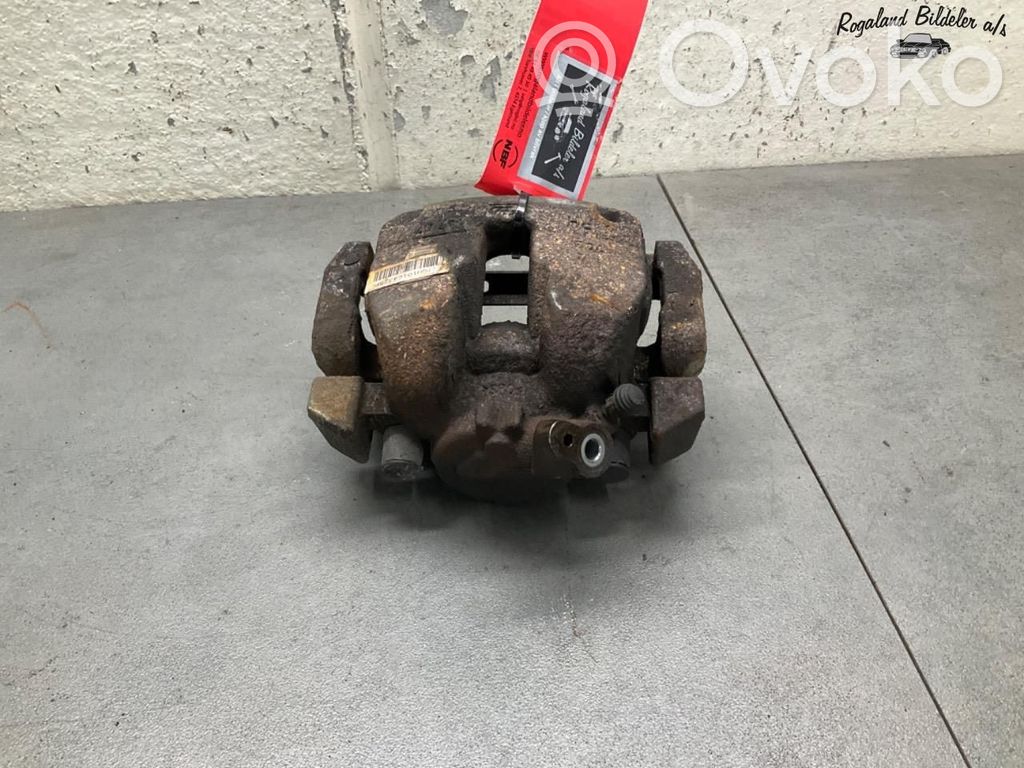Peugeot 3008 II Bremssattel vorne 
