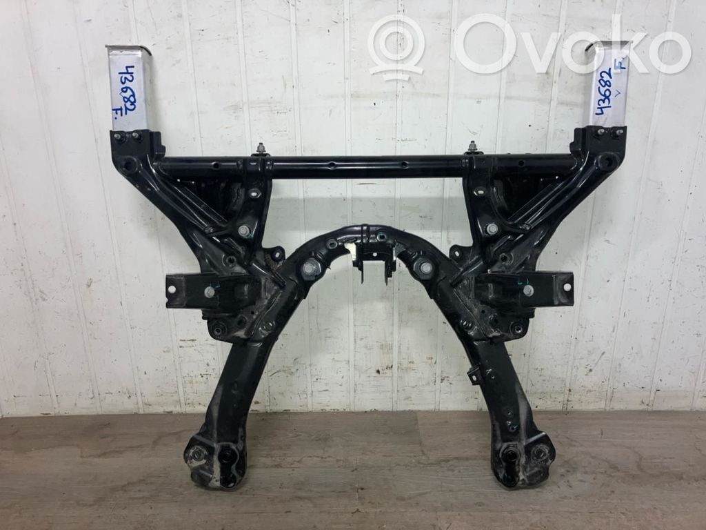 Tesla Model 3 Priekinis traversas 