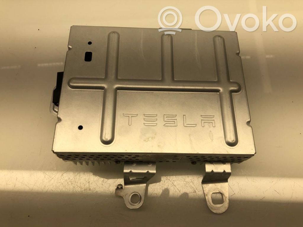 Tesla Model Y Garso stiprintuvas 