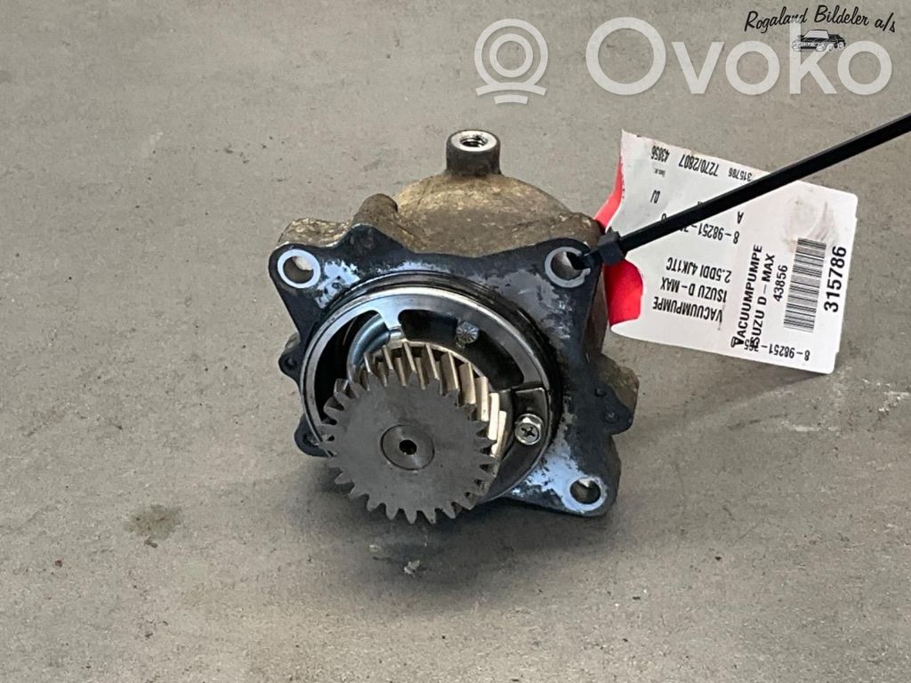 Isuzu D-Max Vacuum pump 