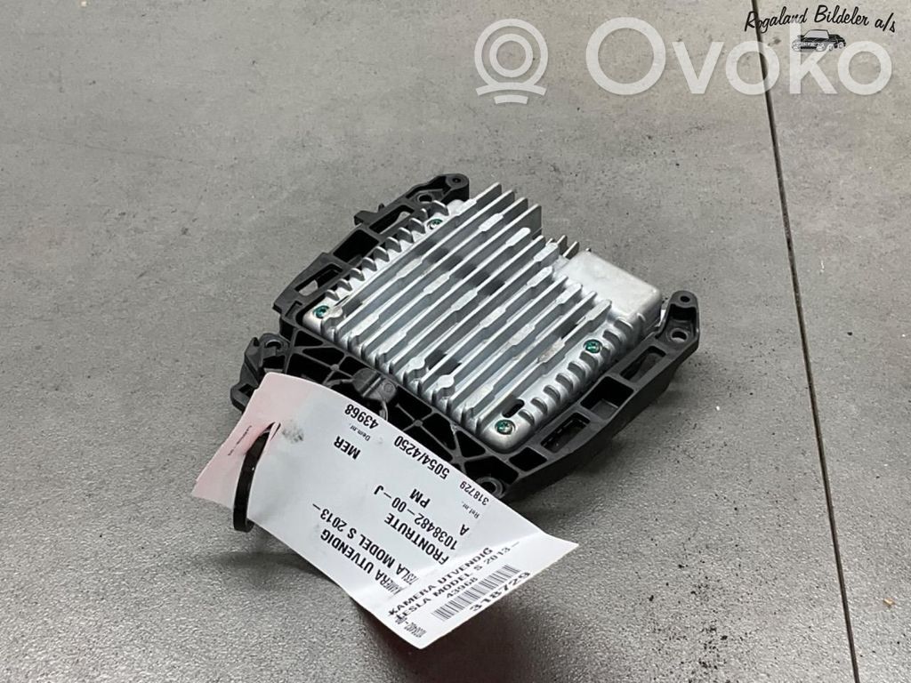 Tesla Model S Windshield/windscreen camera 