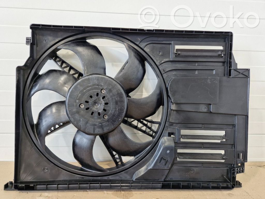 BMW X1 F48 F49 Osłona wentylatora chłodnicy 