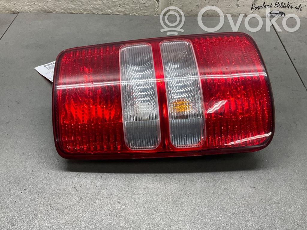 Volkswagen Caddy Luci posteriori