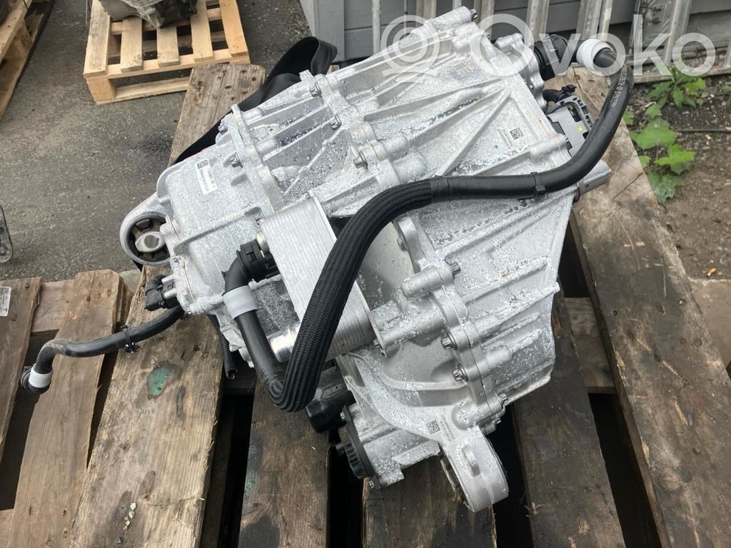 Tesla Model Y Elektromobilio variklis 