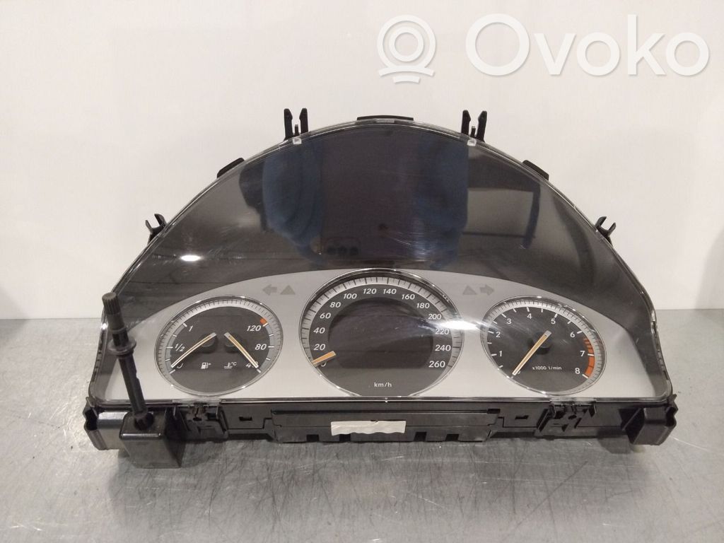 Mercedes-Benz C W204 Tachimetro (quadro strumenti) 