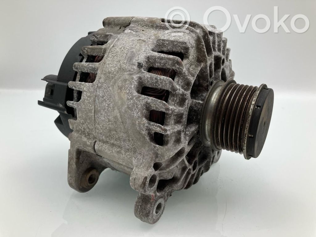 Volkswagen PASSAT B6 Alternator 