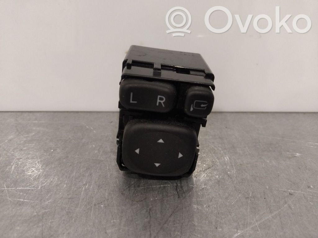 Toyota Auris E180 Interruptor del espejo lateral 