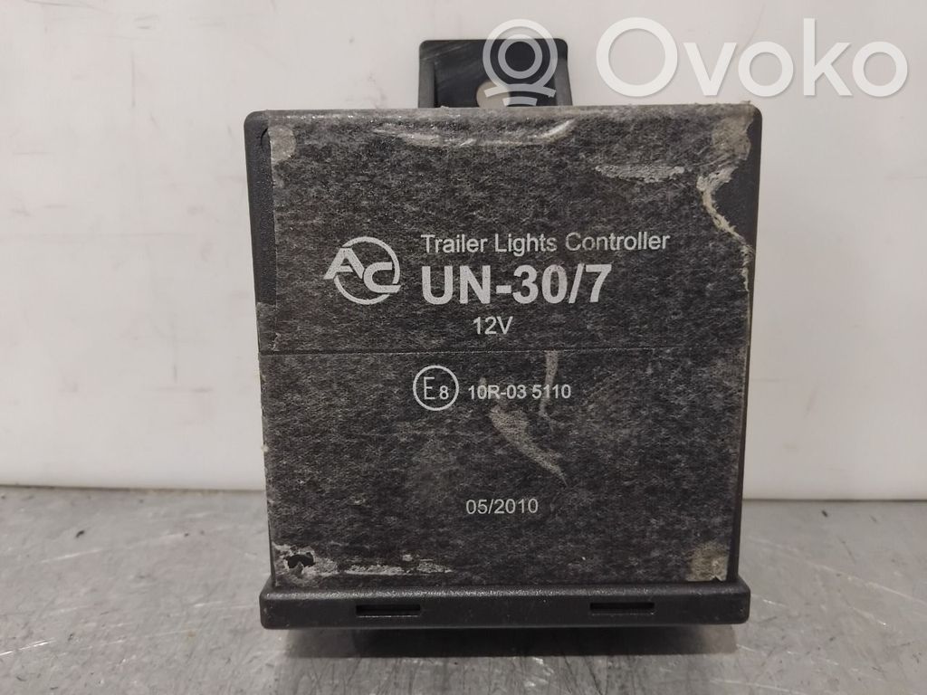 Audi A4 S4 B8 8K Unidad de control/módulo de la barra de remolque 