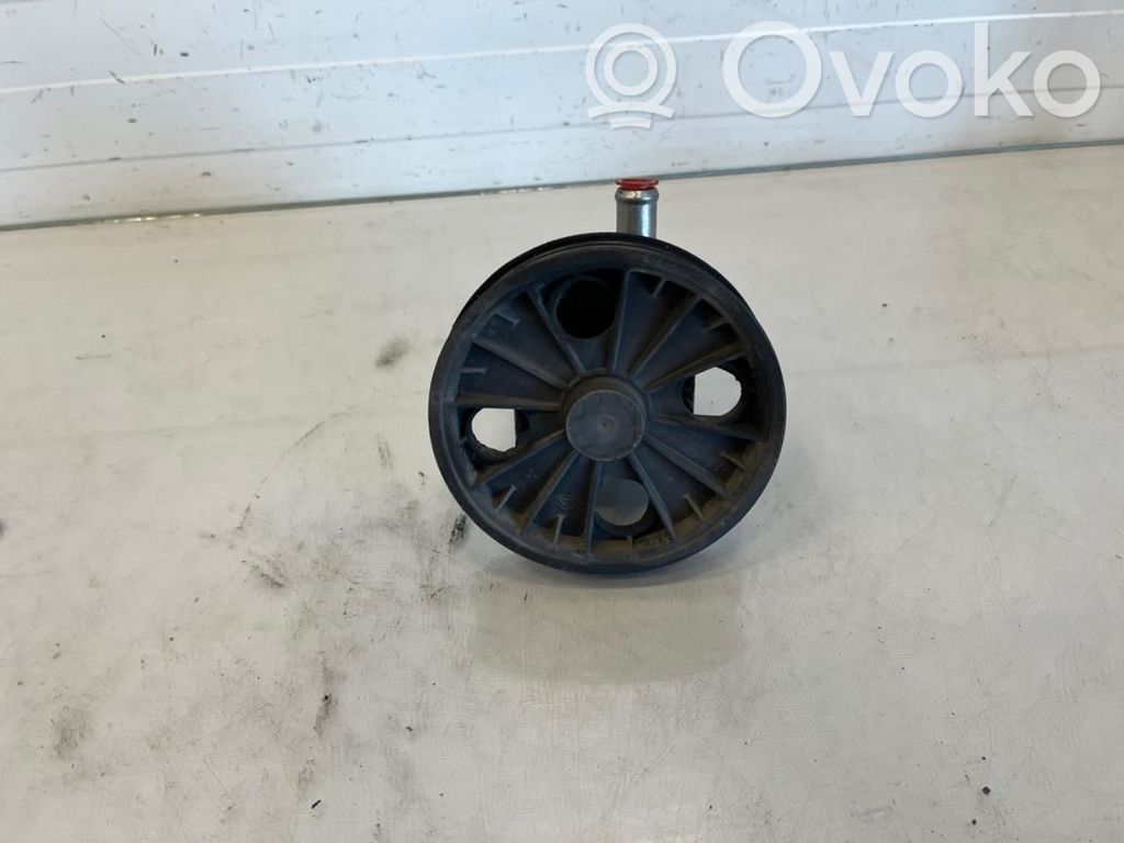 Volvo XC90 Power steering pump 