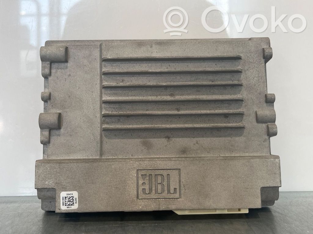 Toyota RAV 4 (XA50) Amplificatore