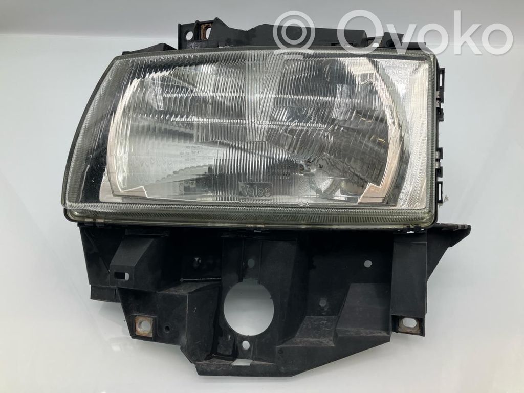 Volkswagen Transporter - Caravelle T4 Lampa przednia 