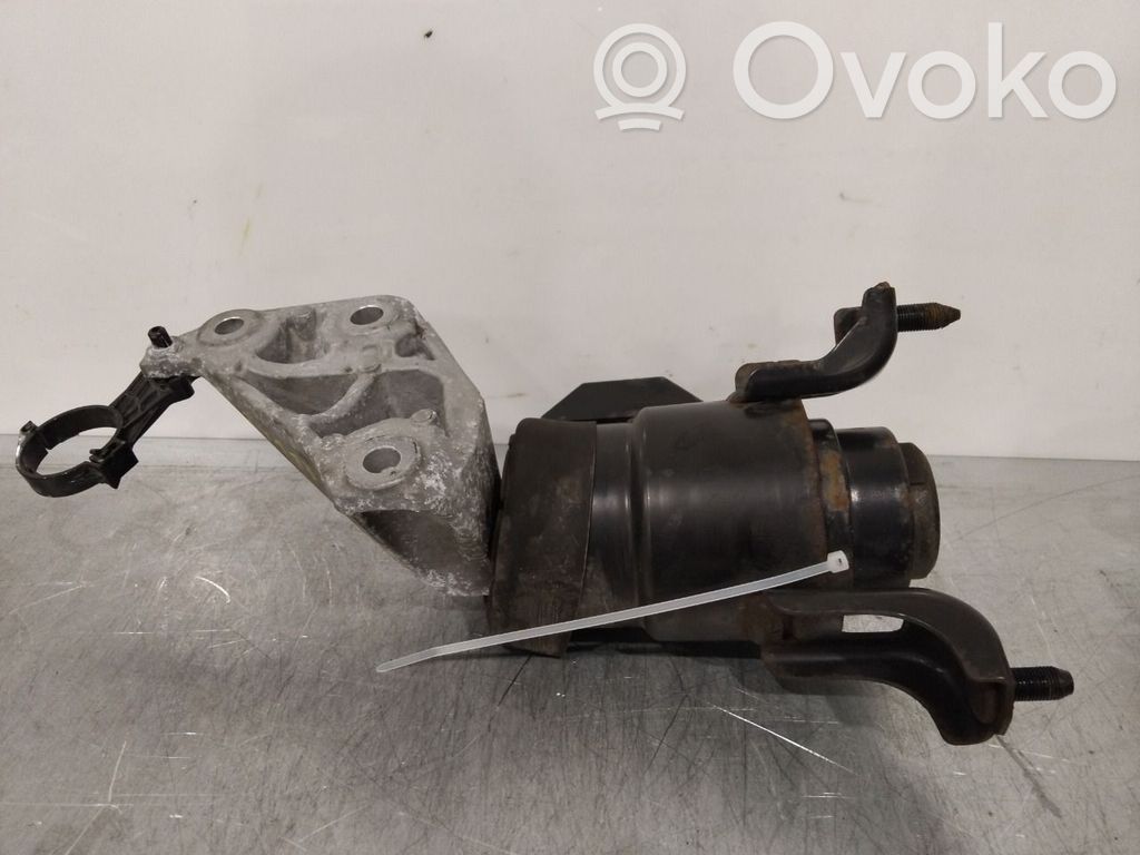 Toyota RAV 4 (XA50) Engine mount bracket 