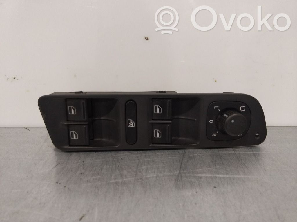Volkswagen Tiguan Interruttore di controllo dell’alzacristalli elettrico 