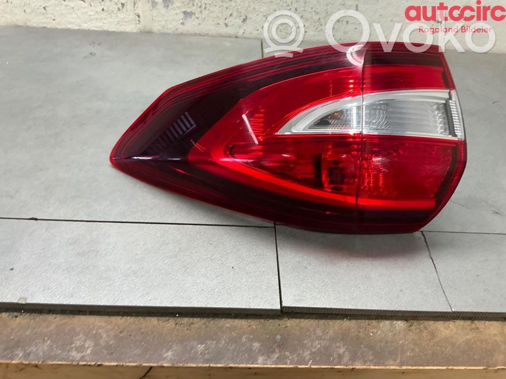 Ford C-MAX II Lampă spate în caroserie 