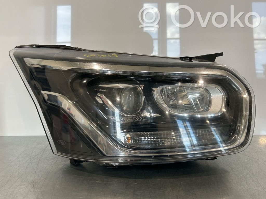 Ford Transit Courier Headlight/headlamp 