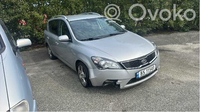 KIA Ceed Lampa przednia 