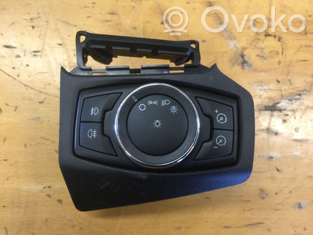 Ford Focus Light switch 