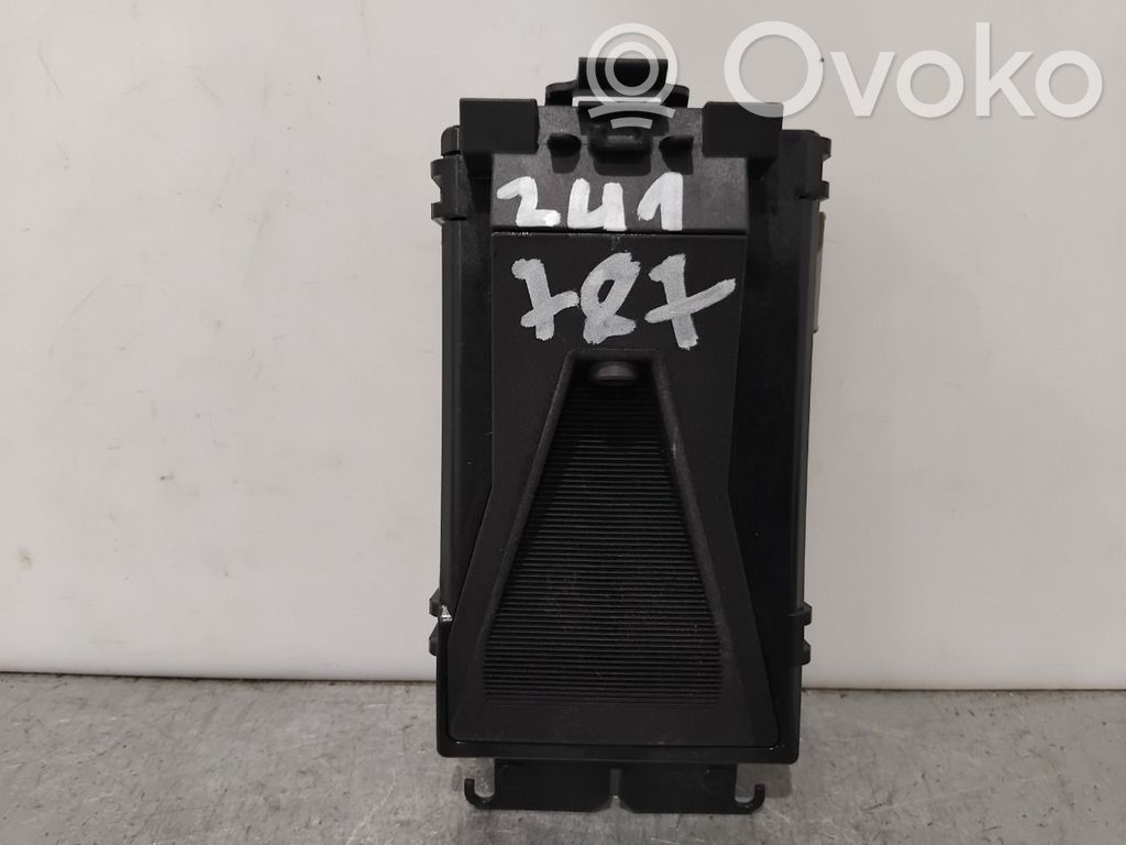 Volvo V60 Distronic sensor radar 
