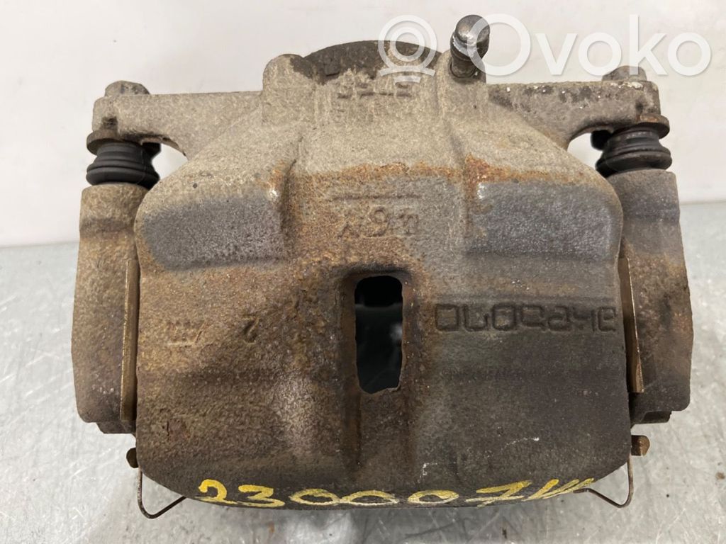 Nissan Qashqai Zacisk hamulcowy przedni 