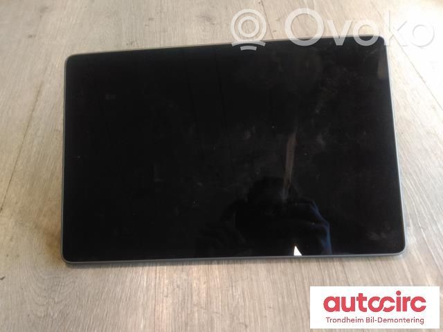 Tesla Model 3 Multimediju kontrolieris 