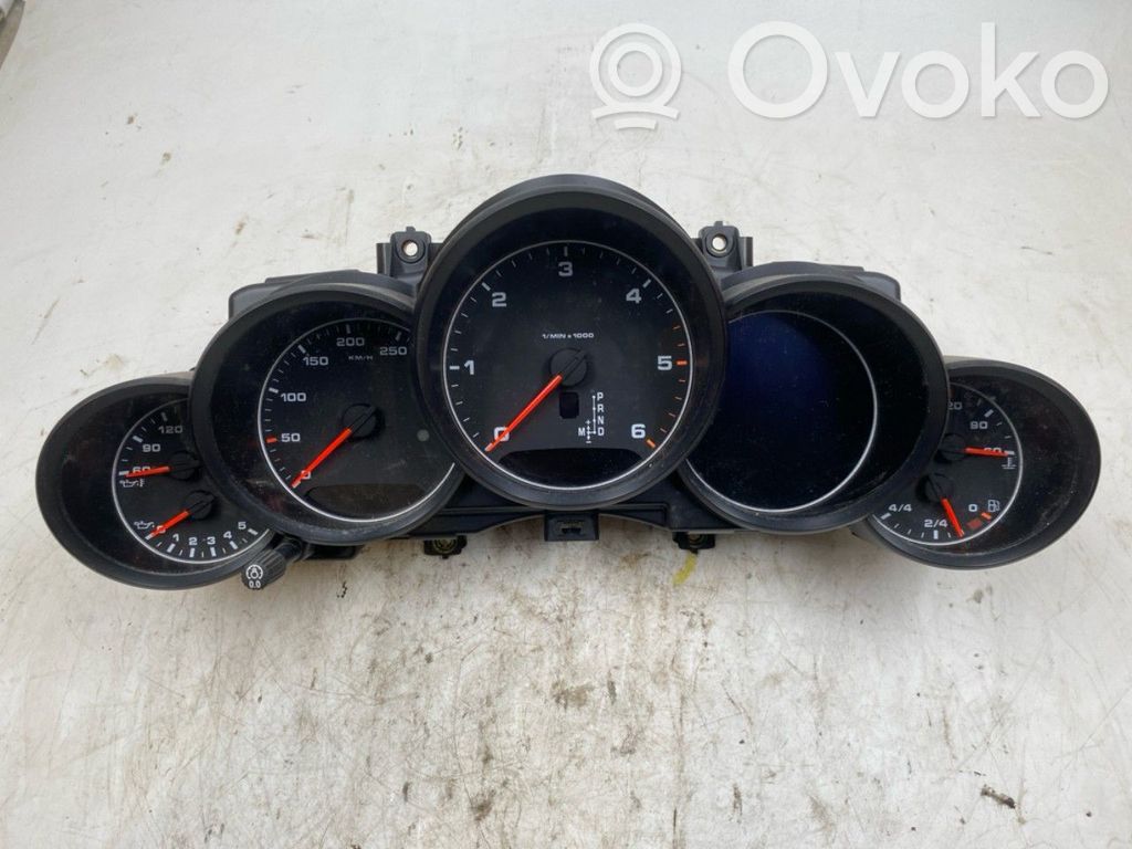 Porsche Cayenne (92A) Geschwindigkeitsmesser Cockpit 