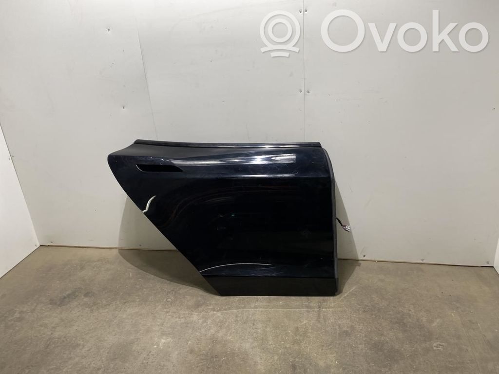 Tesla Model S Takaovi 