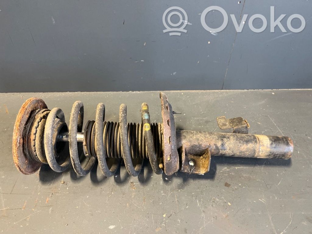 Volvo V70 Amortisseur avant avec ressort