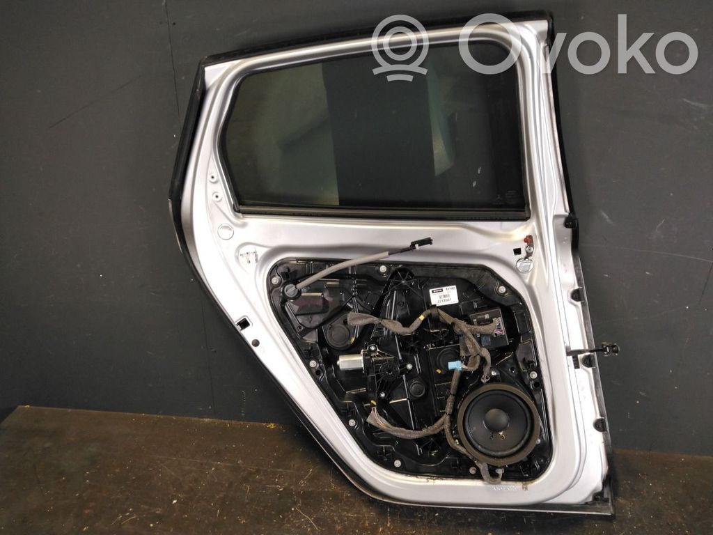 Volvo V40 Galinės durys 