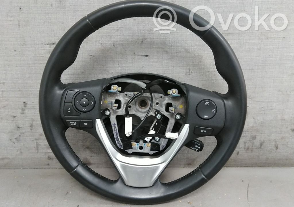 Toyota Auris E180 Ohjauspyörä 