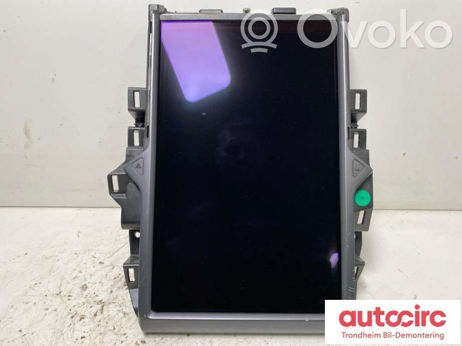 Tesla Model X Head unit multimedia control 
