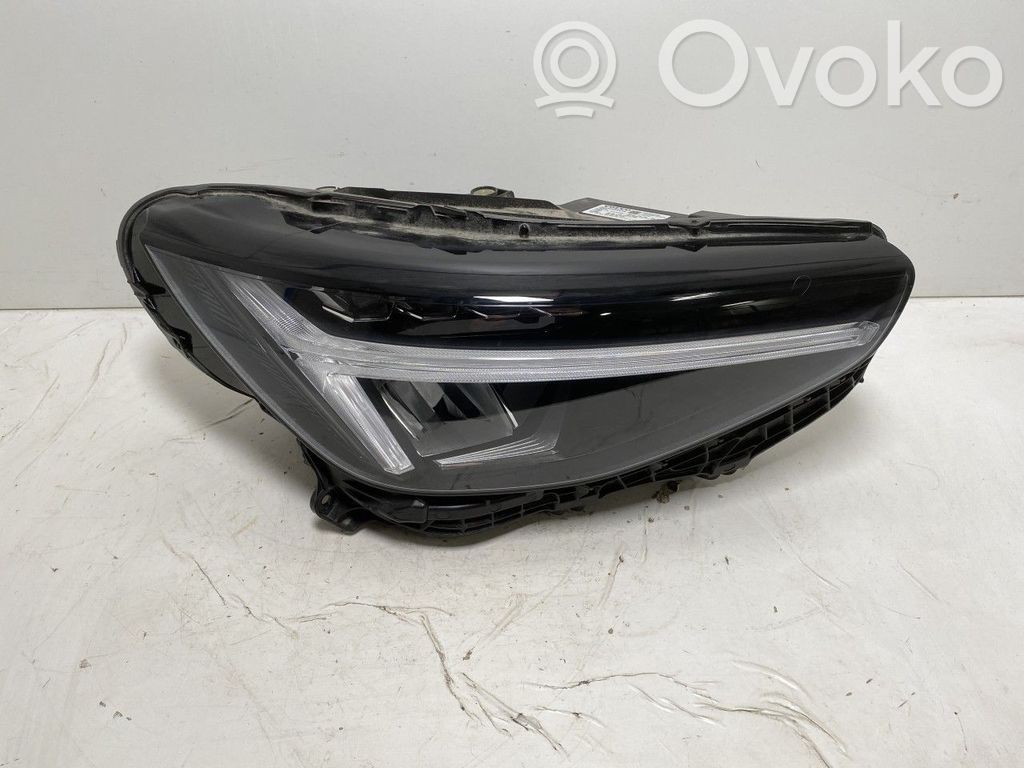 Volvo XC40 Scheinwerfer 