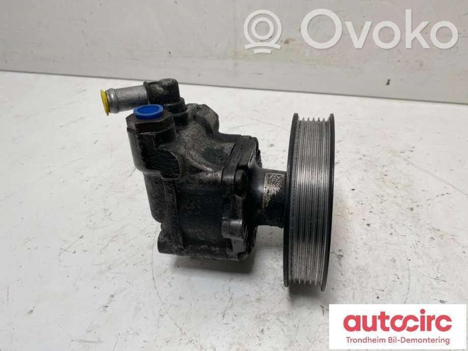 BMW X3 E83 Power steering pump 