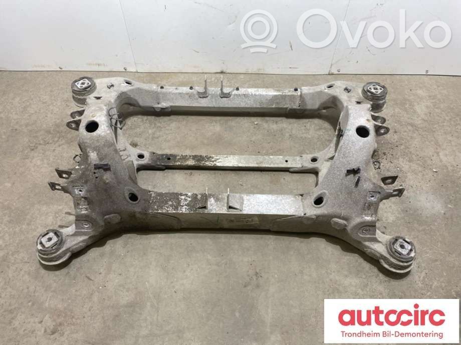 Tesla Model S Galinis traversas 