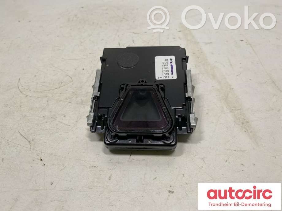Audi Q7 4M Windshield/windscreen camera 
