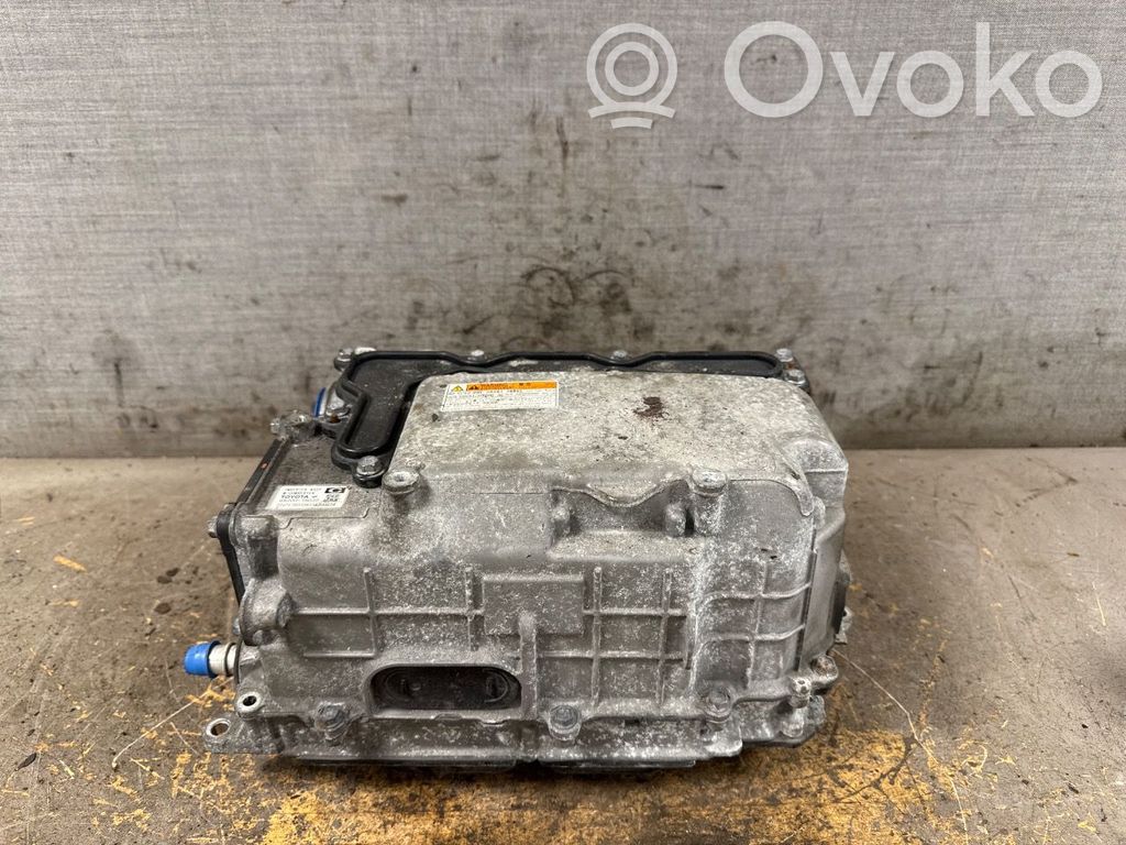 Toyota Auris E180 Convertisseur / inversion de tension inverseur