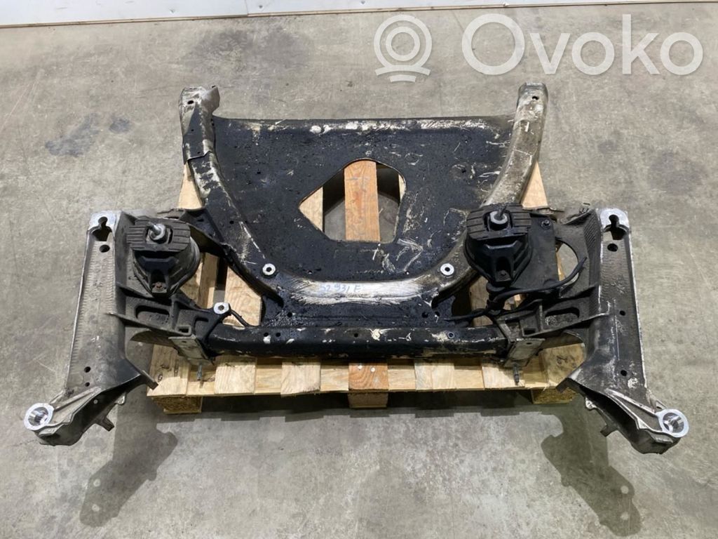 BMW 5 E60 E61 Priekinis traversas 