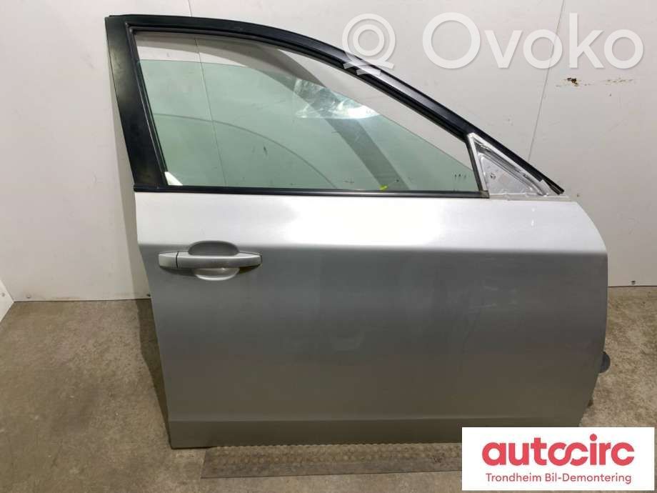 Subaru Impreza III Puerta delantera 