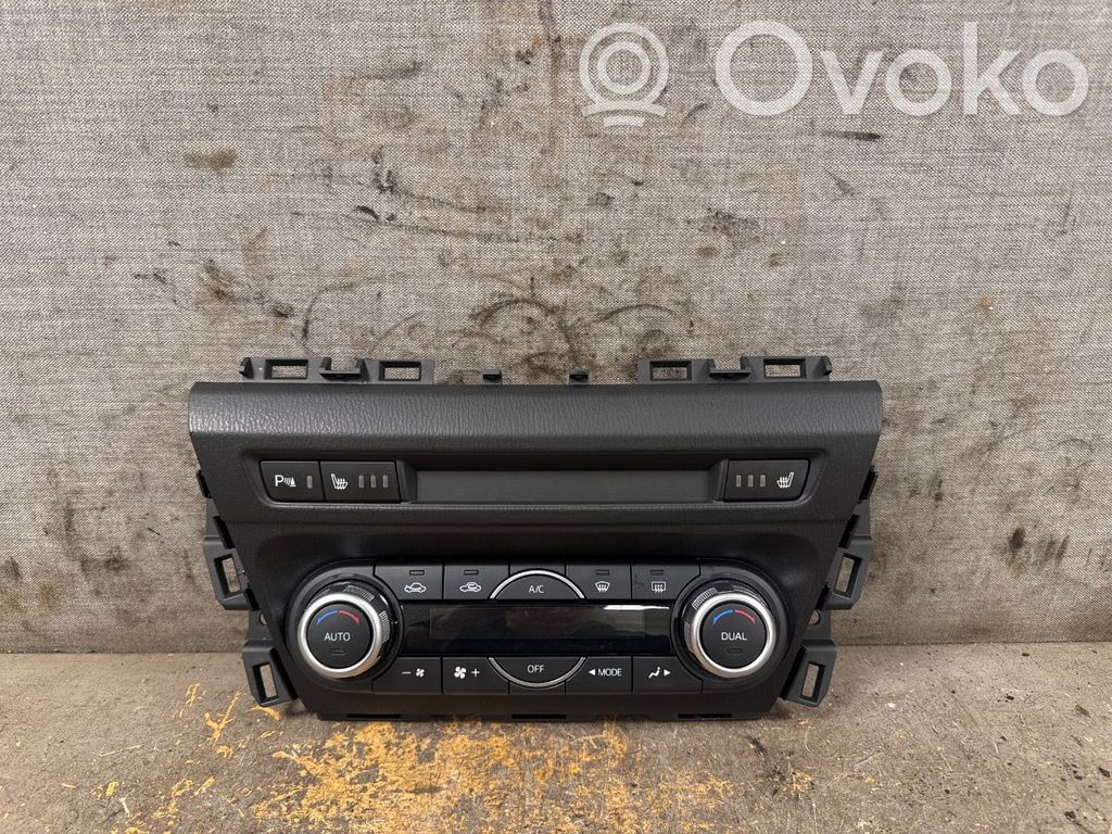 Mazda 3 III Climate control/heater control trim 