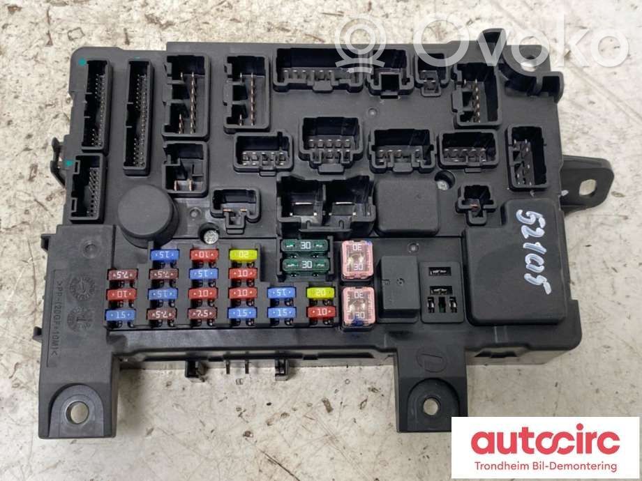 Mitsubishi Outlander Skrzynka bezpieczników / Komplet 
