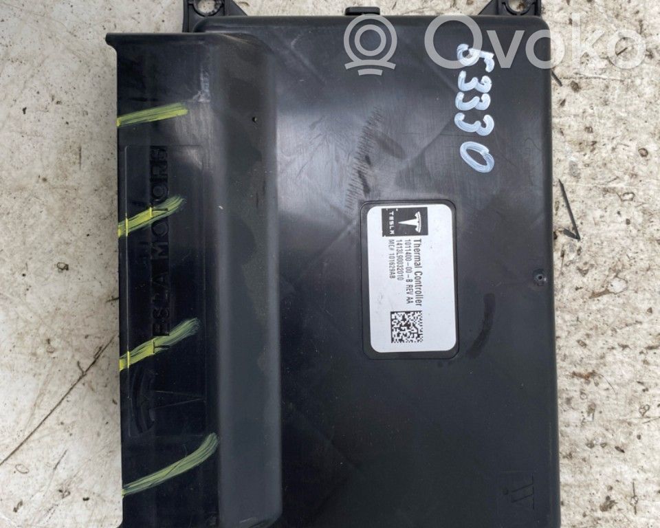 Tesla Model S Air conditioning/heating control unit 