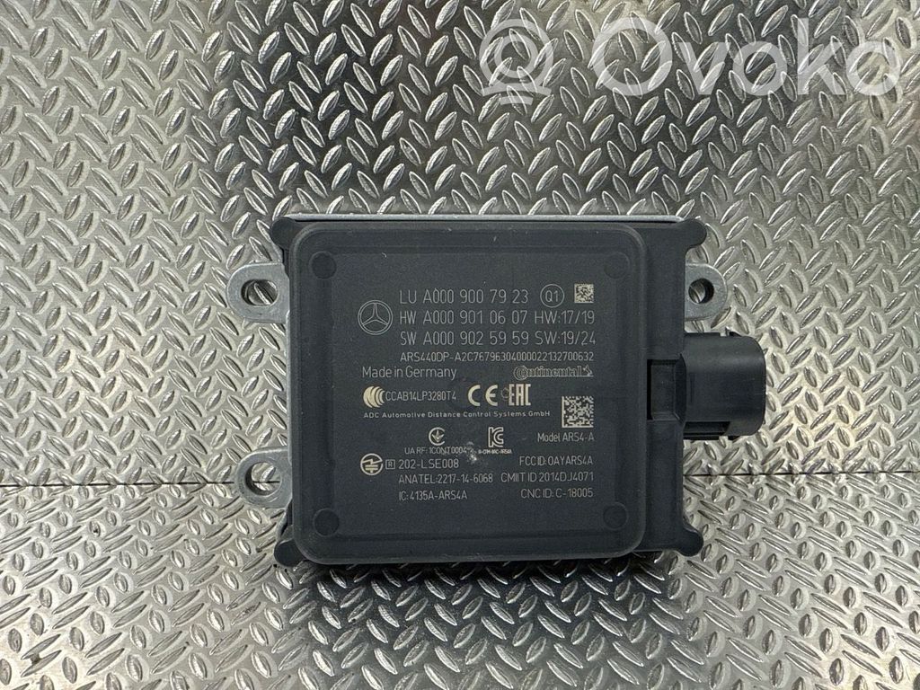 Mercedes-Benz EQC Senzor radar distronic 